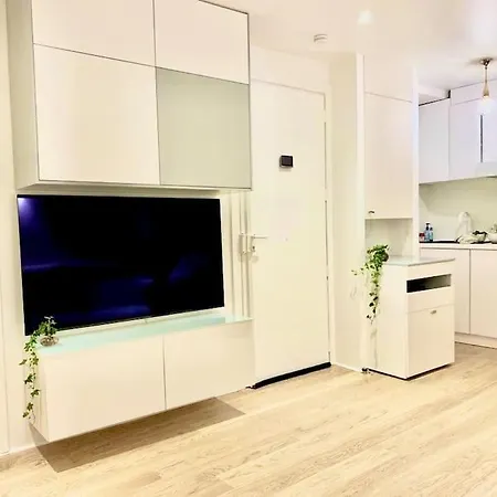 Апартаменты Center Of - Elegant In Highly Secured Area