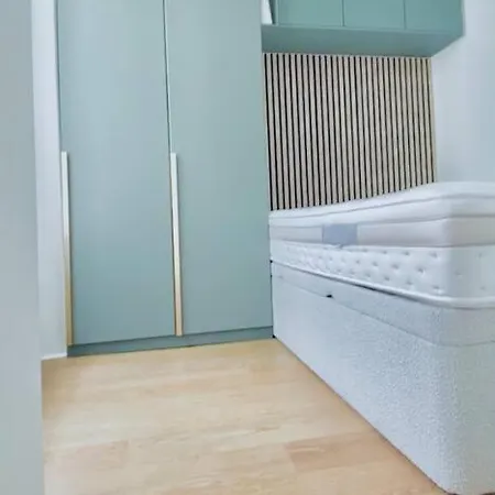 Center Of - Elegant In Highly Secured Area Апартаменты